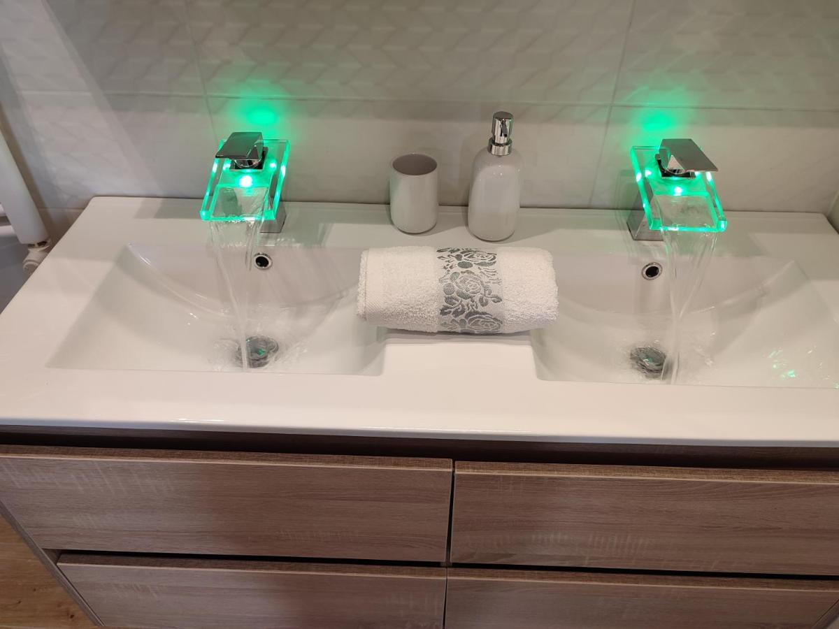 Gamma Apartmanok Es Jakuzzi Miskolc Eksteriør bilde