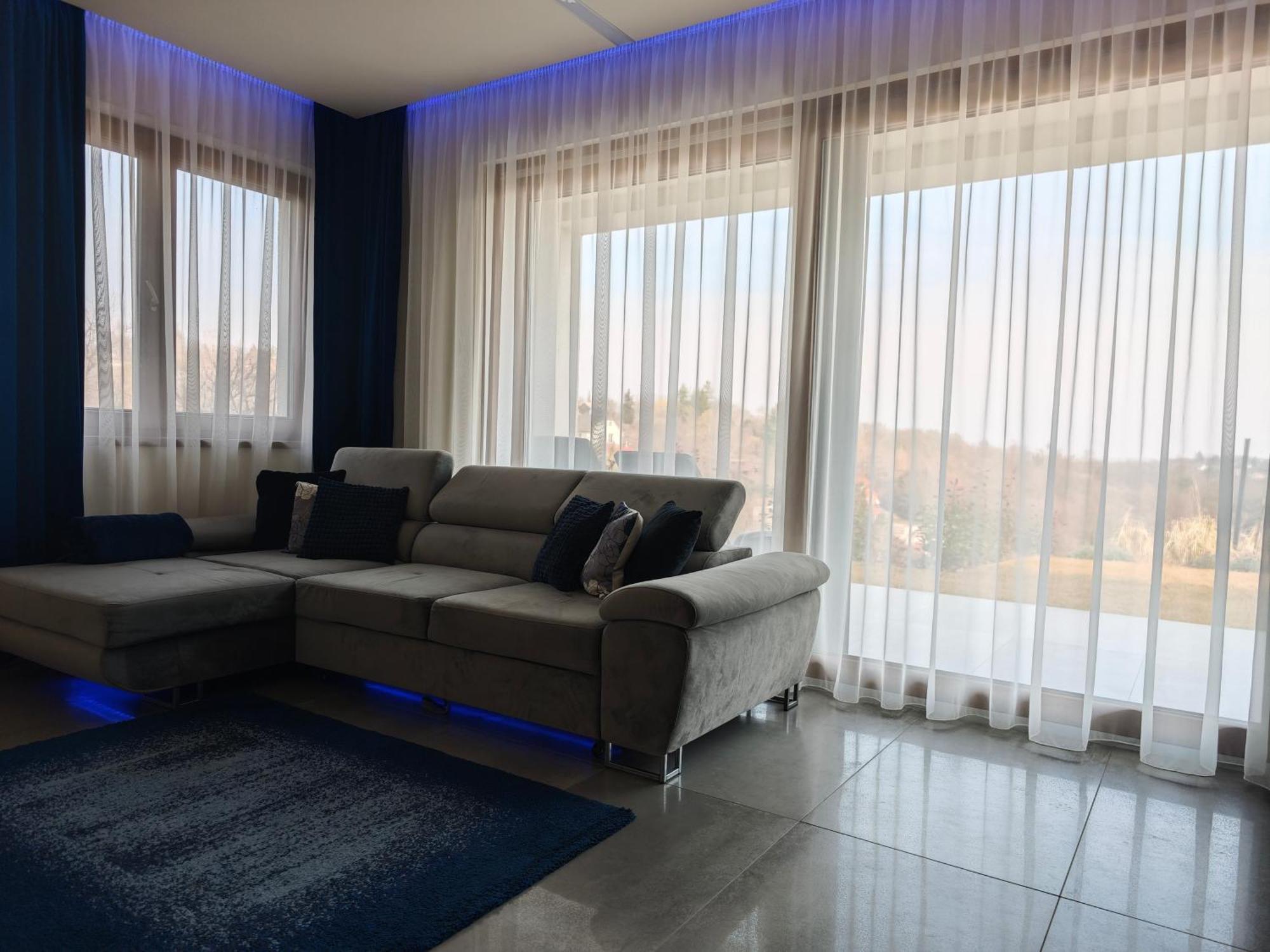 Gamma Apartmanok Es Jakuzzi Miskolc Rom bilde